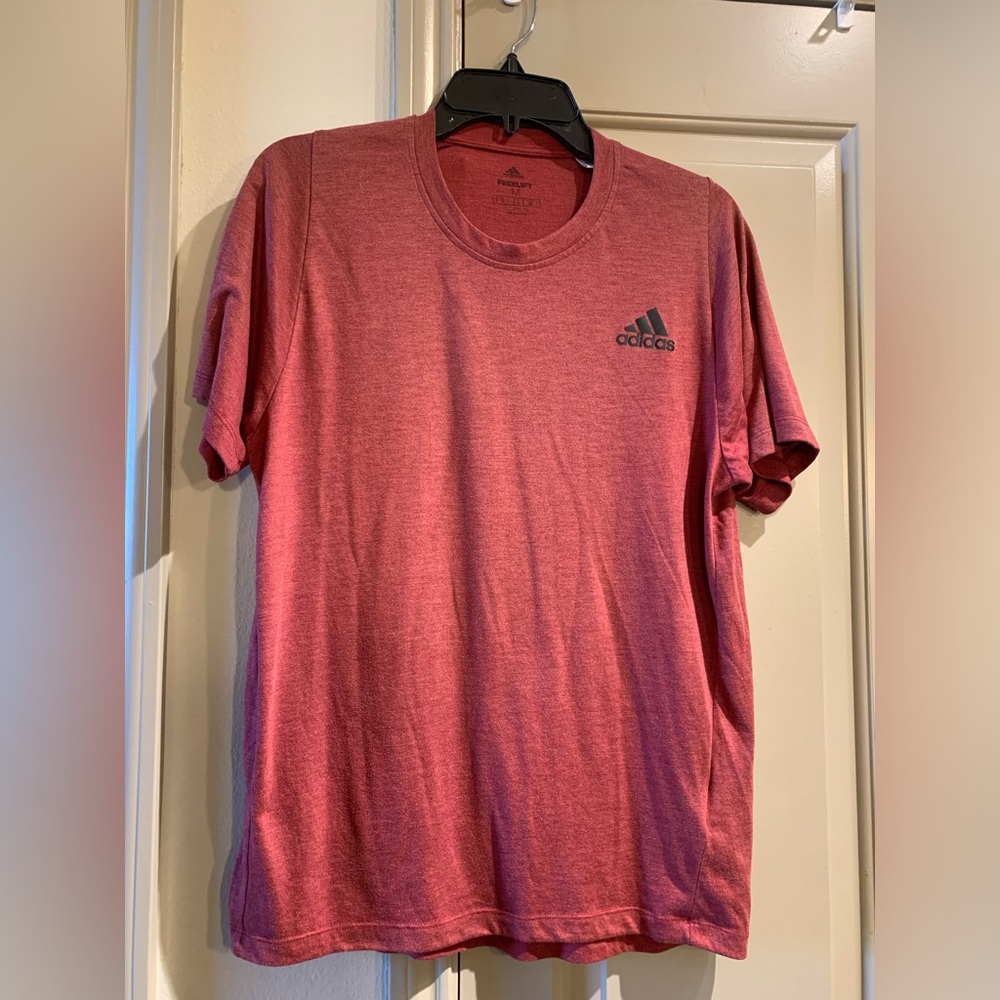 Men’s adidas tshirt Size Medium